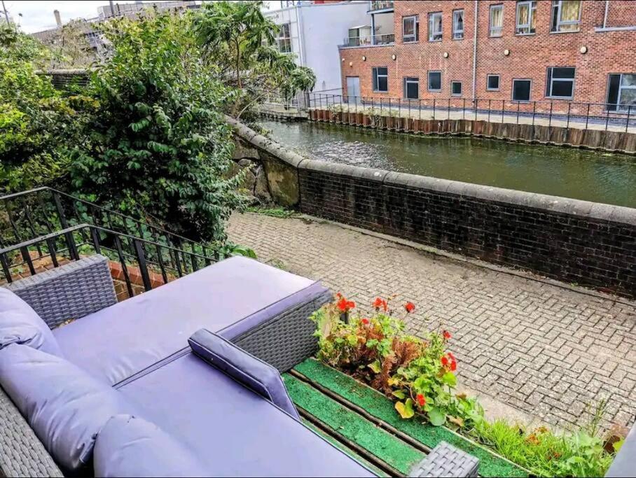 2 Bedroom Canal View, Near Kings Cross & Camden London Exterior photo